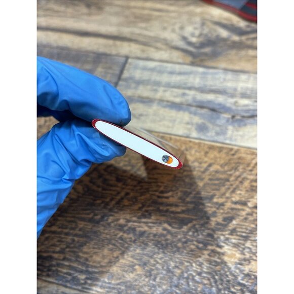 Apple 8GB iPod Nano - 4th Generation - Red 5 V - Picture 3 of 5